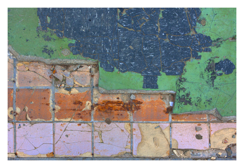 {short description of image}